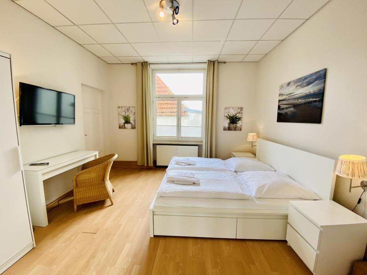 Promenadenblick/Captains-Suite Rostock Exterior foto